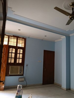 Room in 3 BHK Builder Floor at Sector 15 ii – for Rent