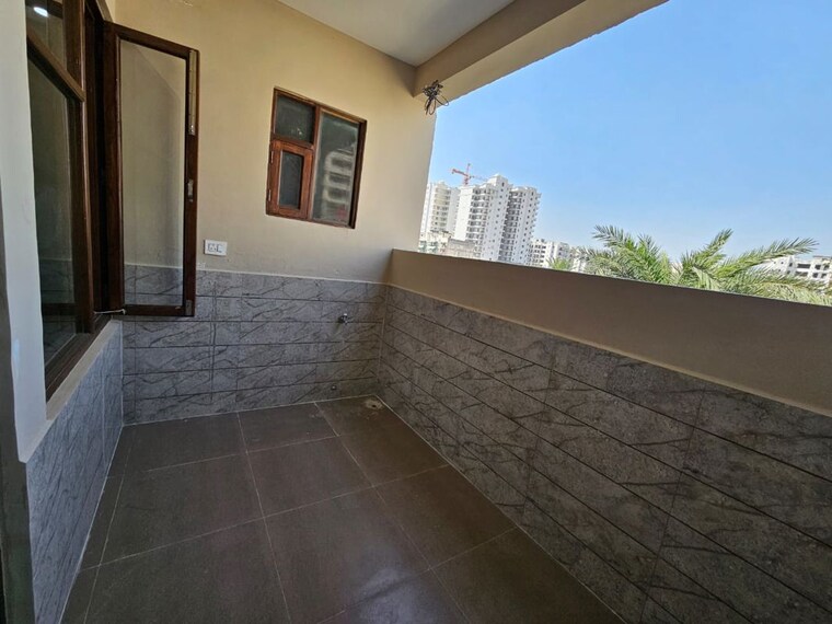 Balcony, pir machalla 3 Bedroom 1500 Sq.Ft. Apartment In Pir Machalla Zirakpur 10098281