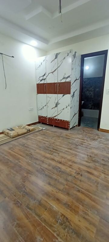 Room in 2 BHK Builder Floor at RPS Palm Drive, Sector 88 – for Sale