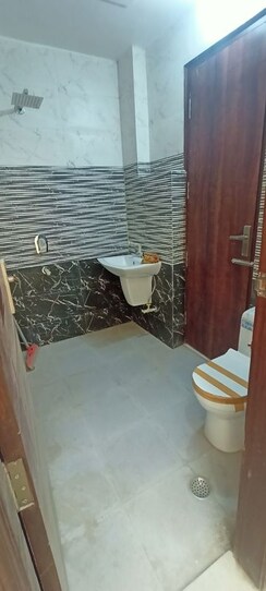 2 BHK + Pooja Room Builder Floor For Sale in RPS Palm Drive