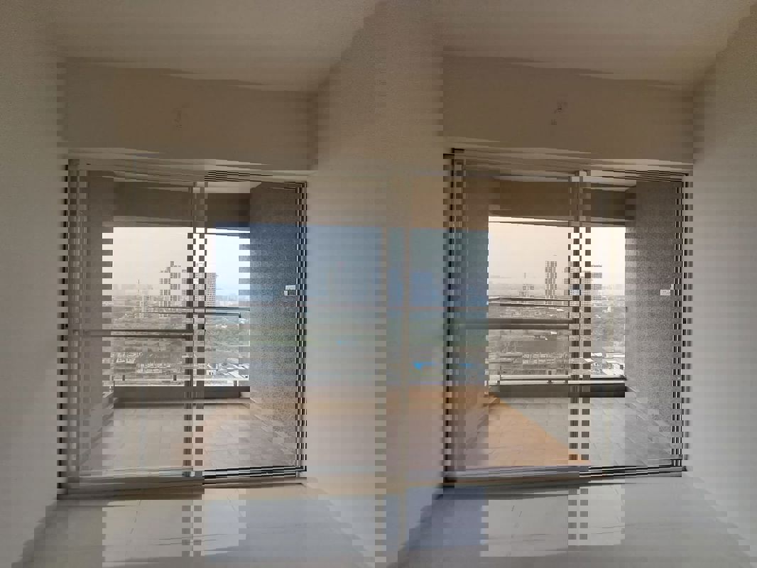 2 BHK + Servant Room 1000 Sq.Ft. Apartment in Mantra Monarch