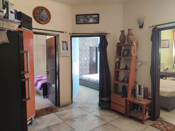 Room in 2 BHK Apartment at Sector 10 Dwarka – for Rent