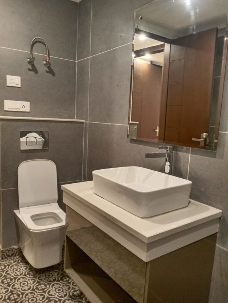Bathroom, amolik-aster-woods 3 Bedroom 180 Sq.Yd. Builder Floor In Sector 98 Faridabad 10098322