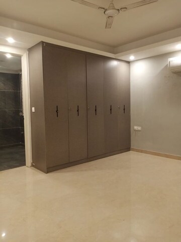 Room in 3 BHK Builder Floor at Amolik Aster Woods, Sector 98 – for Sale