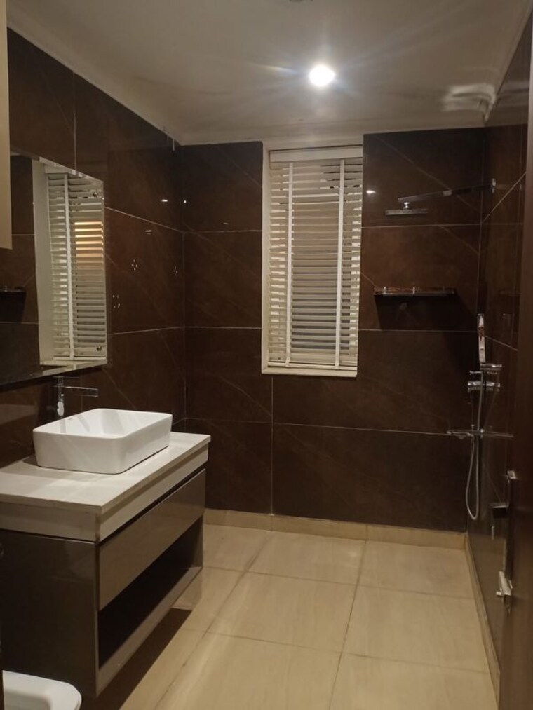Bathroom, amolik-aster-woods 3 Bedroom 180 Sq.Yd. Builder Floor In Sector 98 Faridabad 10098322