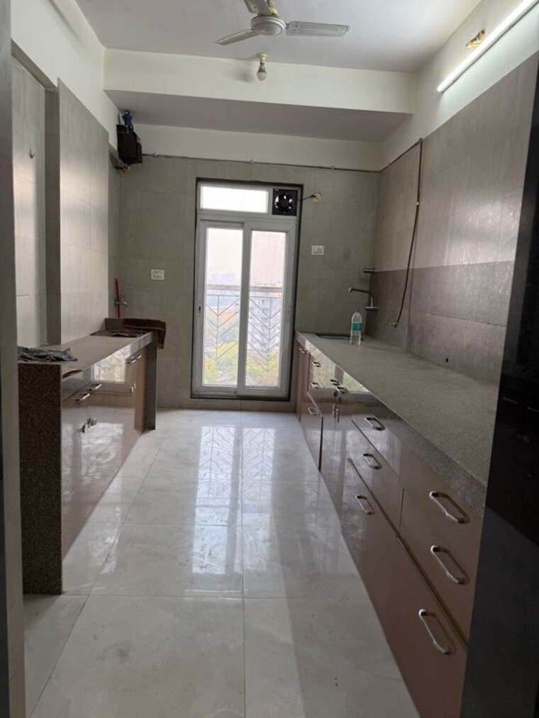 Kitchen, yash-orion 2 Bedroom 813 Sq.Ft. Apartment In Goregaon East Mumbai 10098609