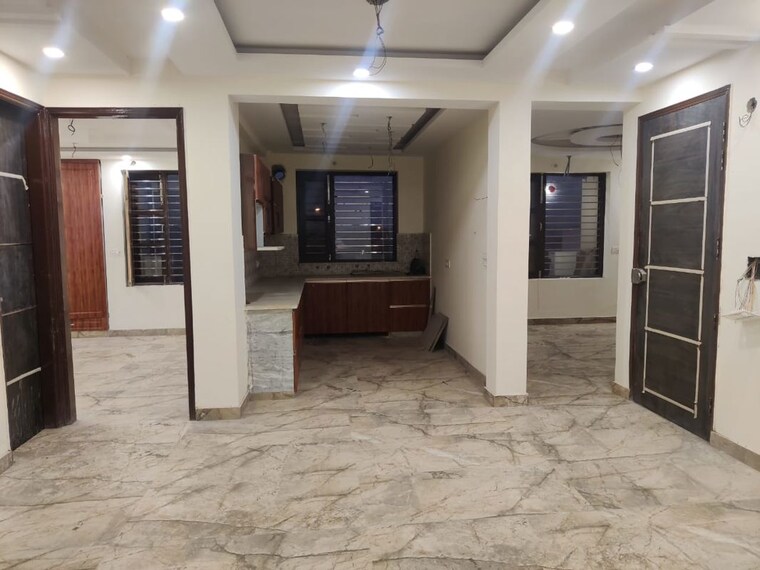  Parking, amolik-aster-woods 3 Bedroom 180 Sq.Yd. Builder Floor In Sector 98 Faridabad 10098491
