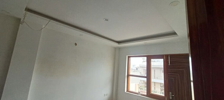 Room, amolik-aster-woods 3 Bedroom 150 Sq.Yd. Builder Floor In Sector 98 Faridabad 10098699