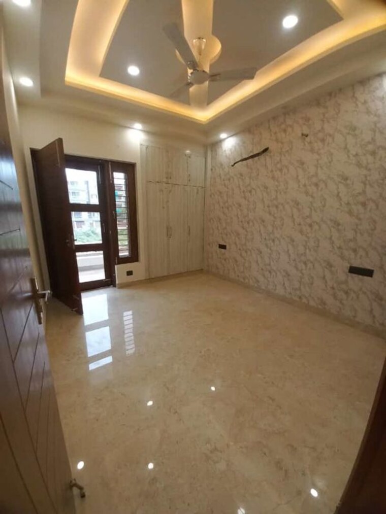 Room, amolik-aster-woods 3 Bedroom 126 Sq.Yd. Builder Floor In Sector 98 Faridabad 10098717