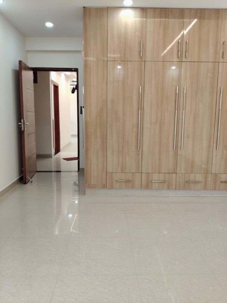 Room, dwarka 3 Bedroom 1500 Sq.Ft. Apartment In Dwarka Delhi 10098726
