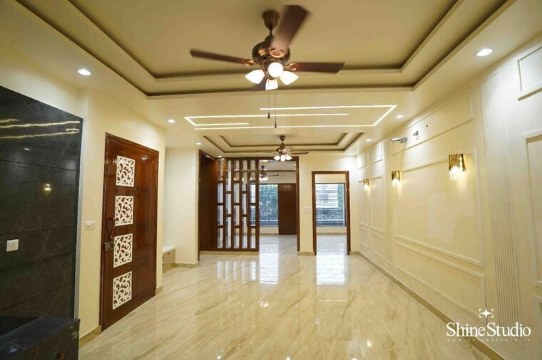 Room, amolik-aster-woods 2 Bedroom 115 Sq.Yd. Builder Floor In Sector 98 Faridabad 10098777