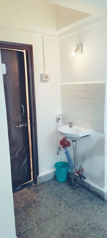 Bathroom in 1 BHK Apartment at Dhanlaxmi Park, Kothrud – for Rent