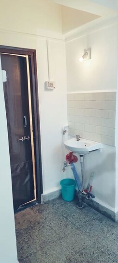 1 BHK Apartment For Rent in Dhanlaxmi Park