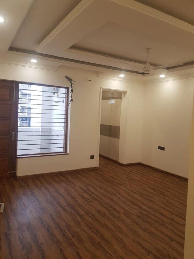 Room, amolik-aster-woods 3 Bedroom 154 Sq.Yd. Builder Floor In Sector 98 Faridabad 10098791