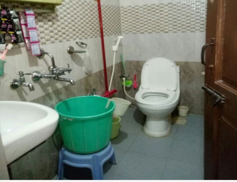 Bathroom, ramanthapur 6+ Bedroom 390 Sq.Yd. Independent House In Ramanthapur Hyderabad 10098812