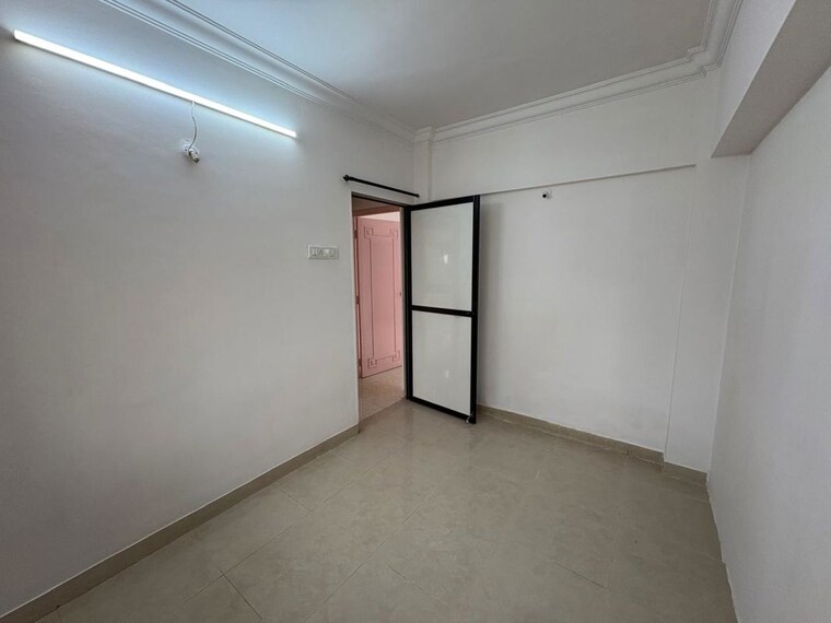Room, borivali east 1 Bedroom 403 Sq.Ft. Apartment In Borivali East Mumbai 10098800