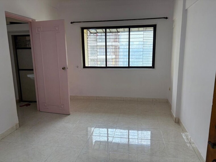 Room, borivali east 1 Bedroom 403 Sq.Ft. Apartment In Borivali East Mumbai 10098800