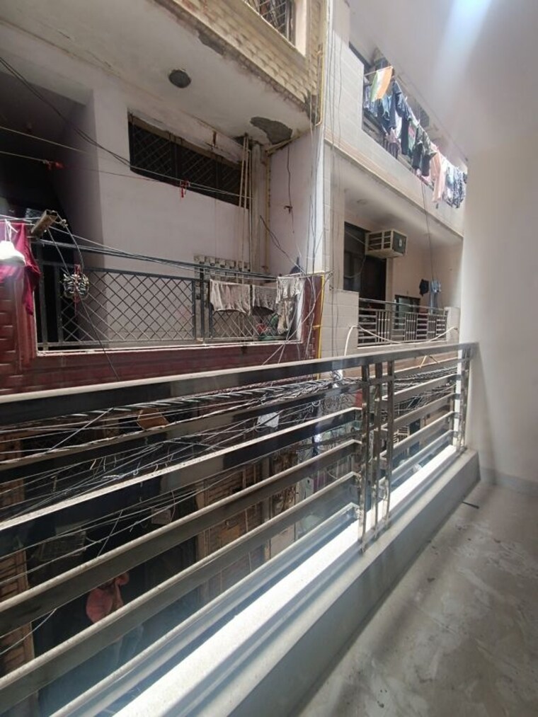 Balcony, govindpuri 3 Bedroom 900 Sq.Ft. Builder Floor In Govindpuri Delhi 10098946