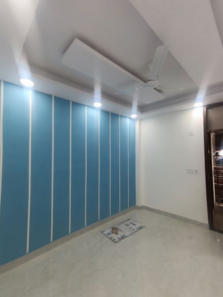 Room, govindpuri 3 Bedroom 900 Sq.Ft. Builder Floor In Govindpuri Delhi 10098946