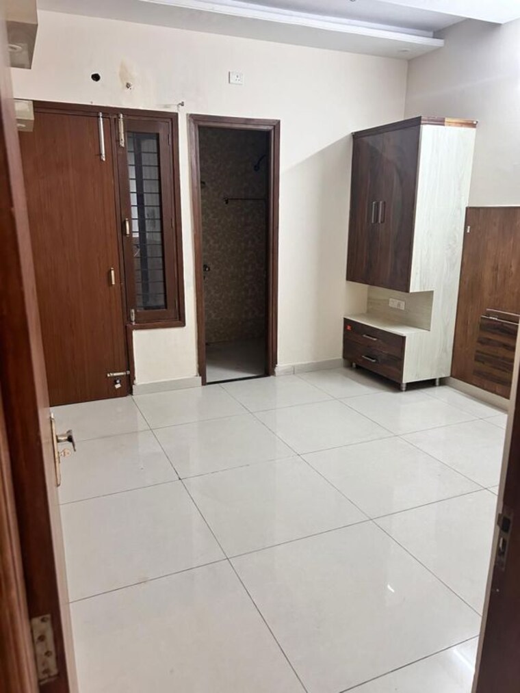 Room, singla-south-city 3 Bedroom 1650 Sq.Ft. Apartment In Lohgarh Zirakpur 10099048