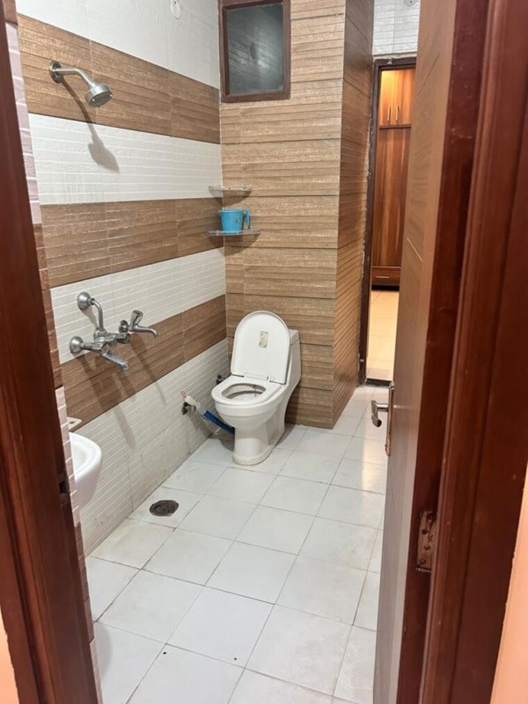 Bathroom, singla-south-city 3 Bedroom 1650 Sq.Ft. Apartment In Lohgarh Zirakpur 10099048