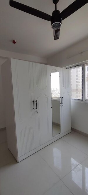 Room in 3 BHK Apartment at INDIS Viva City, Kondapur – for Rent