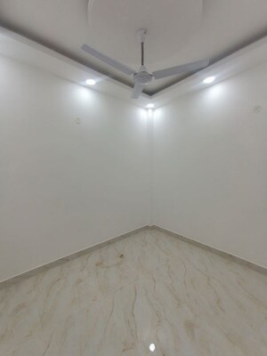 Room in 2 BHK Builder Floor at Govindpuri – for Rent