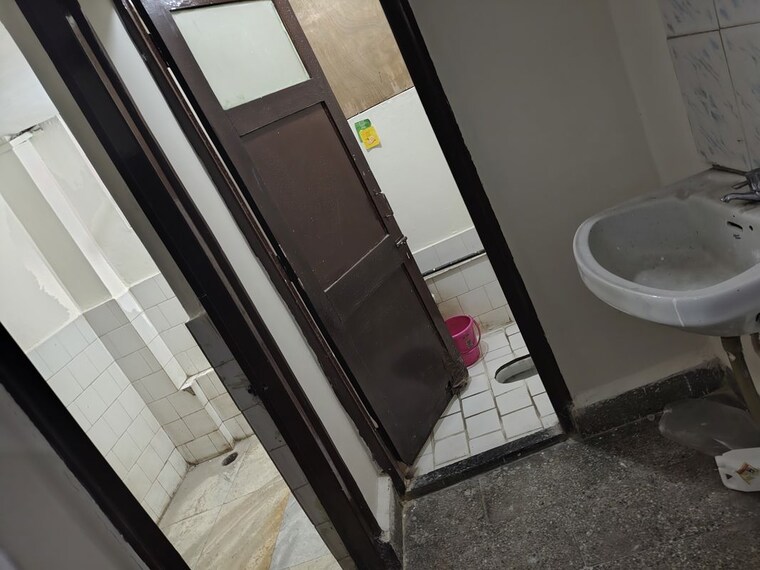 Bathroom, hadapsar 1 Bedroom 500 Sq.Ft. Apartment In Hadapsar Pune 10098963