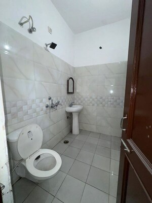 Bathroom in 3 BHK Apartment at Patiala Road – for Rent