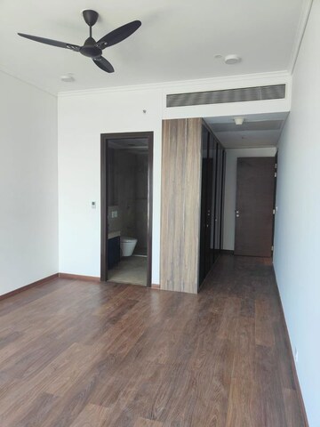 Room in 3 BHK Apartment at Bombay Realty Island city center ICC, Wadala – for Rent