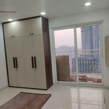 Room in 3 BHK Apartment at Prestige Beverly Hills, Kokapet – for Rent