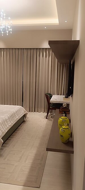 Team Area in Studio Apartment at Central Park Bellavista Towers, Sector 48 – for Rent