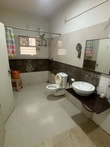 Team Area in 5 BHK Villa at Sanand – for Sale