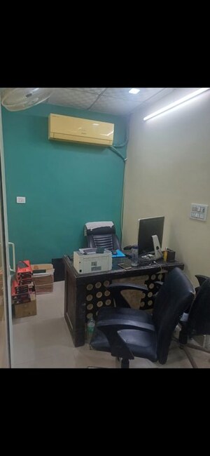  Office Space For Sale in Laxmi Nagar