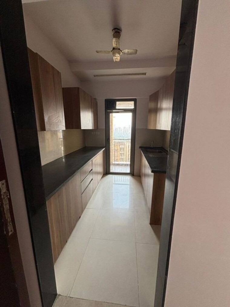 undefined, lodha-splendora 2.5 Bedroom 848 Sq.Ft. Apartment In Ghodbunder Road Thane 10099573