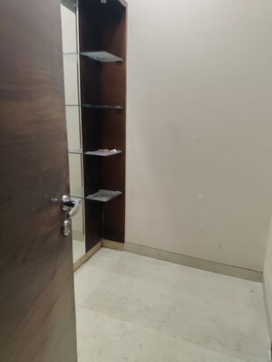 Room in 5 BHK Villa at Telibandha – for Sale