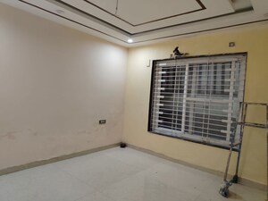 Room in 5 BHK Villa at Telibandha – for Sale