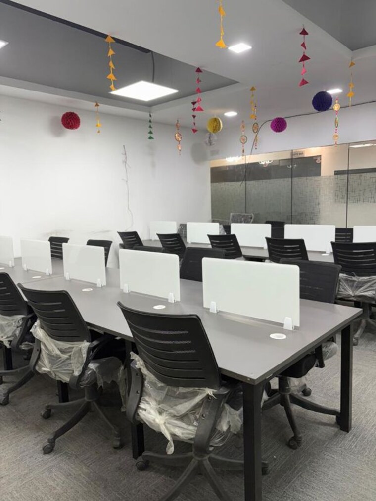 Team Area, sector 63 Commercial Office Space 860 Sq.Ft. In Sector 63 Noida 10099687