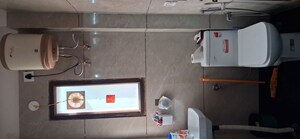 Furnished Amenities in 1 RK Builder Floor at Unitech South City 1, South City 1 – for Rent