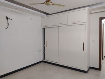 Room in 3 BHK Builder Floor at Dwarka – for Rent