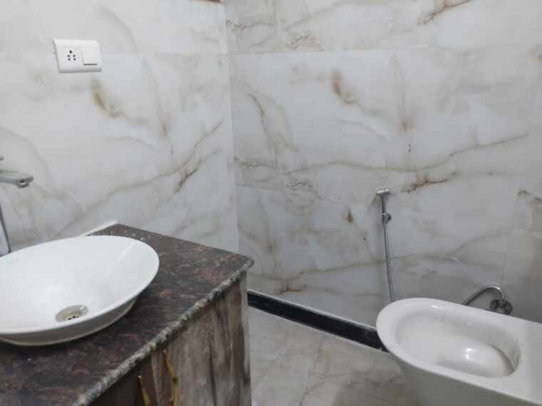 Bathroom, dwarka 3 Bedroom 1600 Sq.Ft. Builder Floor In Dwarka Delhi 10099711