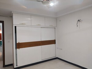 Room in 3 BHK Builder Floor at Dwarka – for Rent