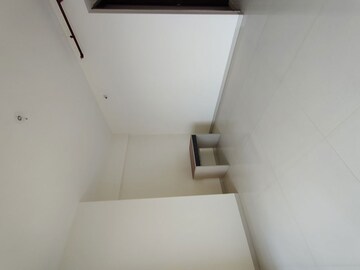 Furnished Amenities in 3.5 BHK Apartment at Raj Tattva, Kapur Bawdi – for Rent