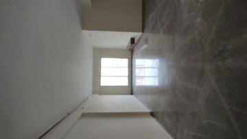 Room in 3.5 BHK Apartment at Raj Tattva, Kapur Bawdi – for Rent