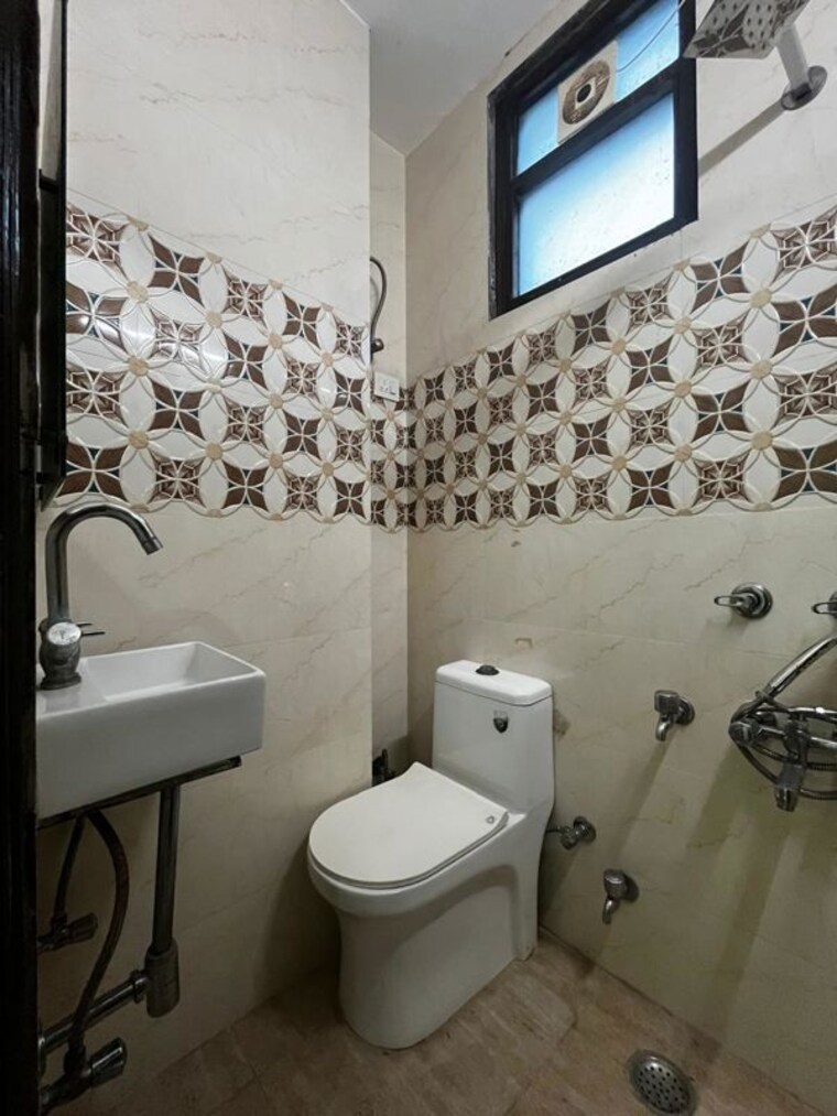 Master Bedroom, govindpuri 2 Bedroom 900 Sq.Ft. Builder Floor In Govindpuri Delhi 10099724