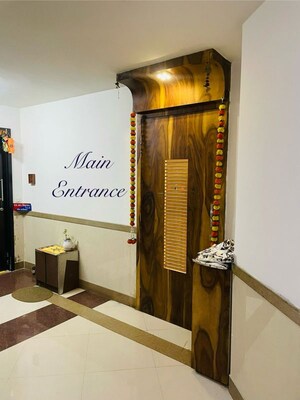 Furnished Amenities in 3 BHK Apartment at Hiranandani Eagleridge Wing A, Thane West – for Sale