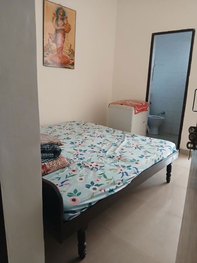Bedroom, vip road 3.5 Bedroom 1450 Sq.Ft. Apartment In Vip Road Zirakpur 10099729