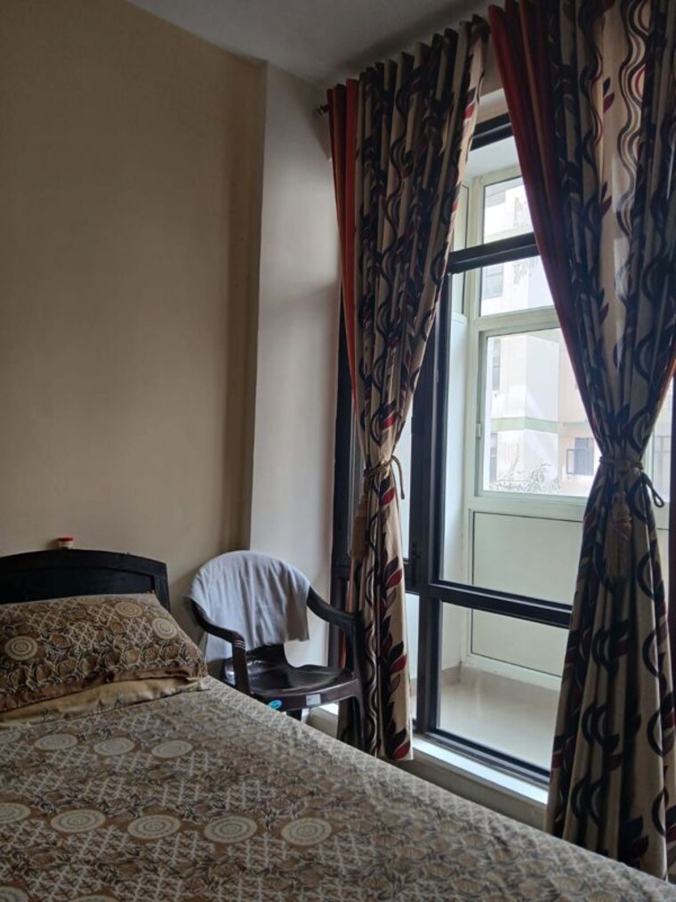 Balcony, vip road 3.5 Bedroom 1450 Sq.Ft. Apartment In Vip Road Zirakpur 10099729