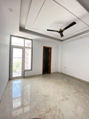 Room in 3 BHK Apartment at Dwarka – for Rent
