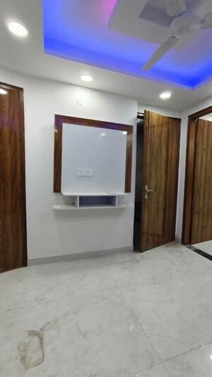 Room in 2 BHK Builder Floor at Govindpuri – for Sale